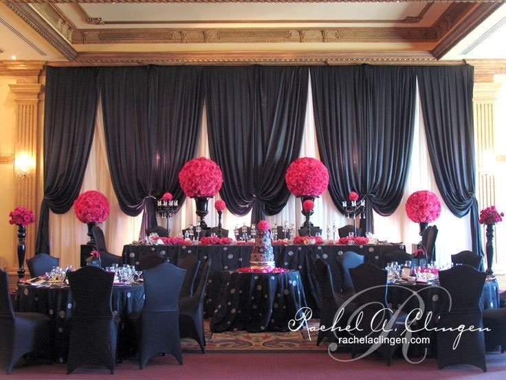 Idées de Décoration pour Mariage en Noir et Rose Fuchsia